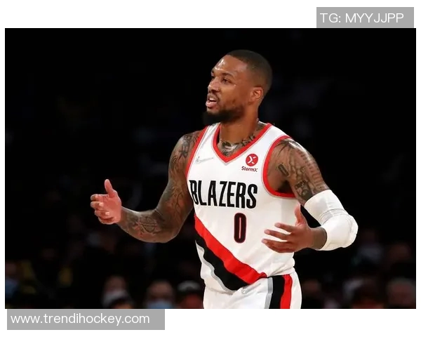 压哨三分绝杀!利拉德关键三分定胜局,开拓者四连败背后暴露球队攻防失衡与临时主帅决策争议 压哨三分绝杀!利拉德关键三分定胜局,开拓者四连败背后暴露球队攻防失衡与临时主帅决策争议